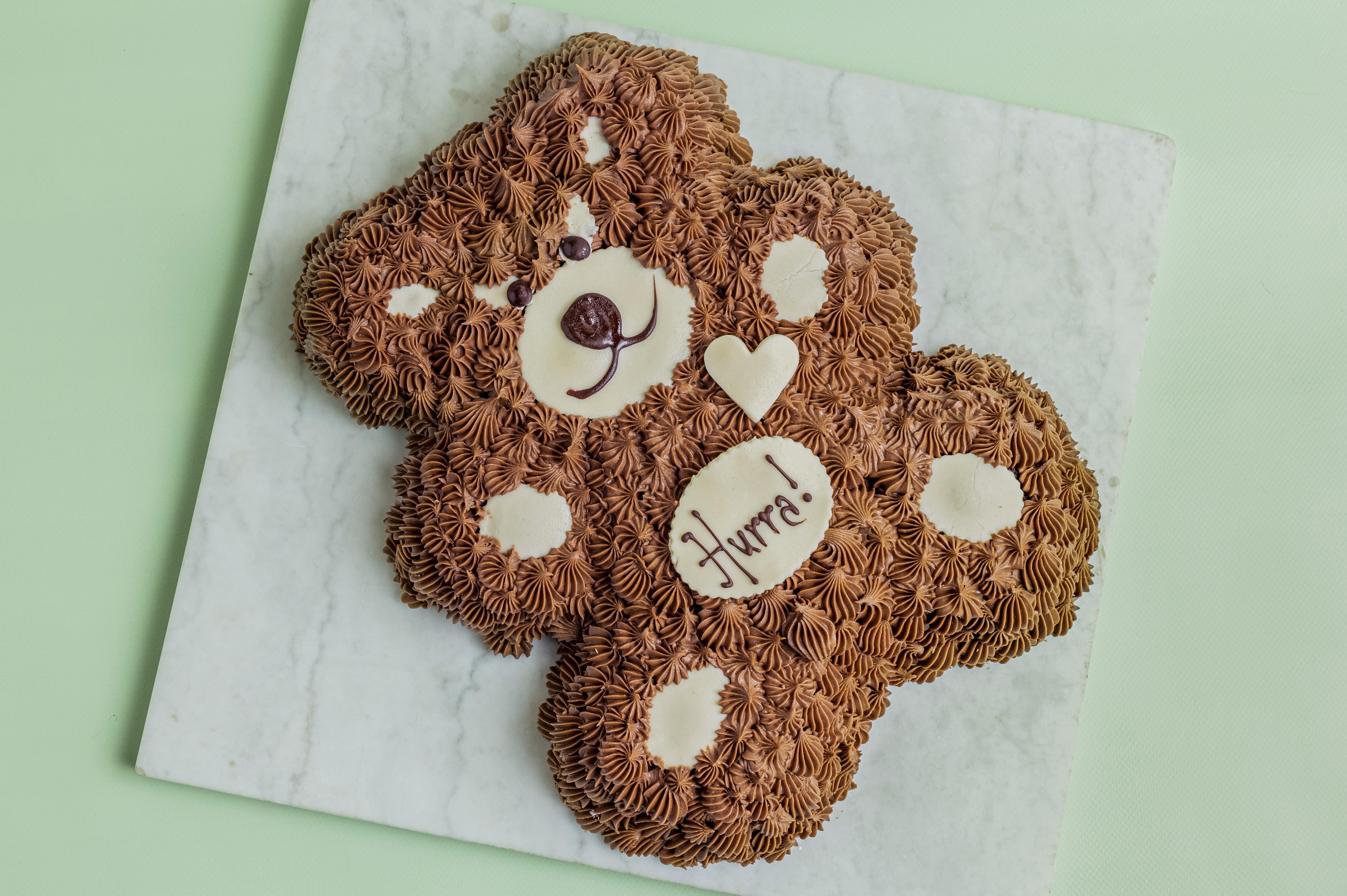 Kremen gj&oslash;r sjokoladekakene v&aring;re til en favoritt hos mange4.jpg